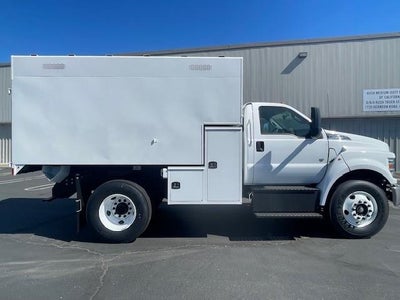 2025 Ford F-650 Standard