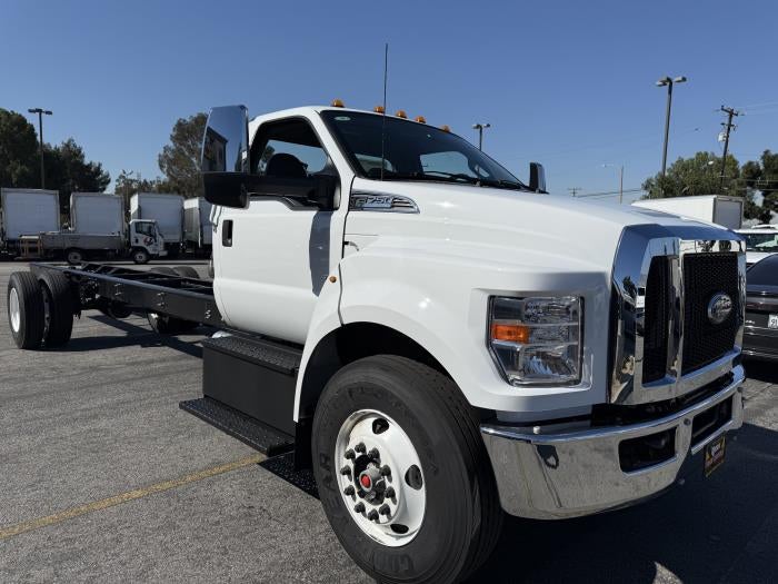 2027 Ford F-750 Preferred
