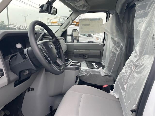 2026 Ford E-350 Standard