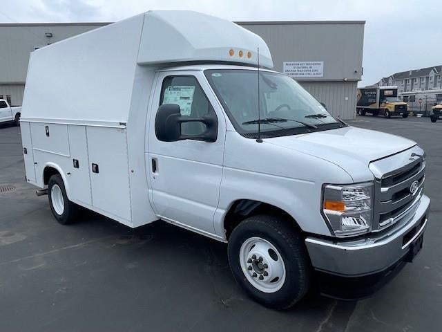 2026 Ford E-350 Standard