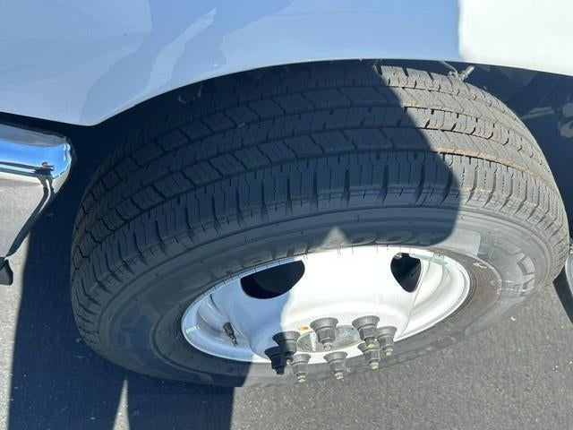 2027 Ford E-350 Standard