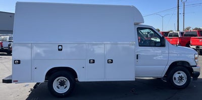 2025 Ford E-350 Standard