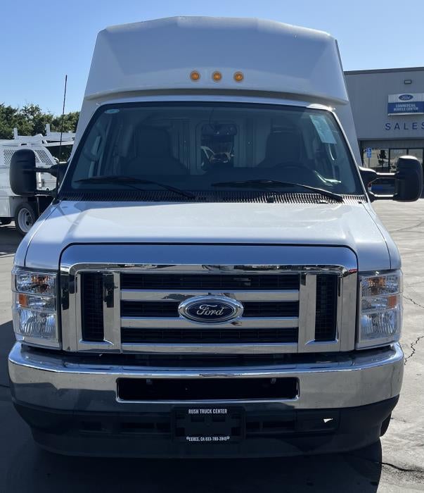 2025 Ford E-350 Standard