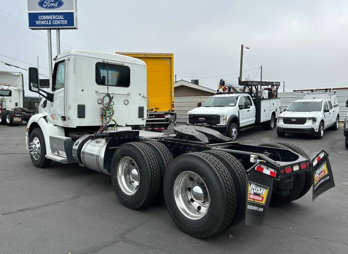 2020 Peterbilt 579 Base
