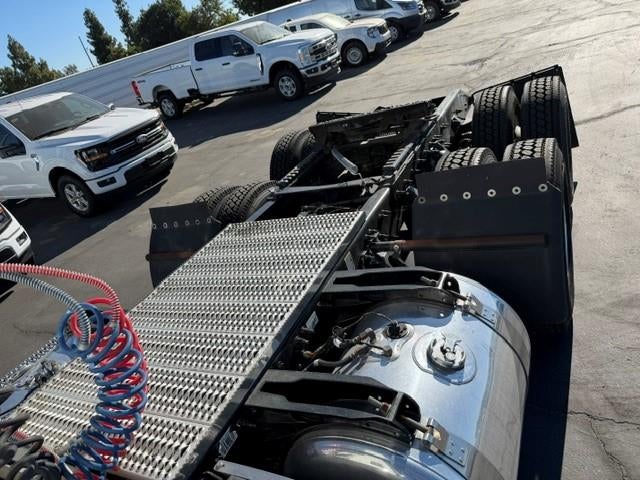2019 Peterbilt 579 Base