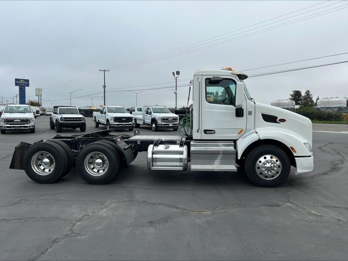 2019 Peterbilt 579 Base