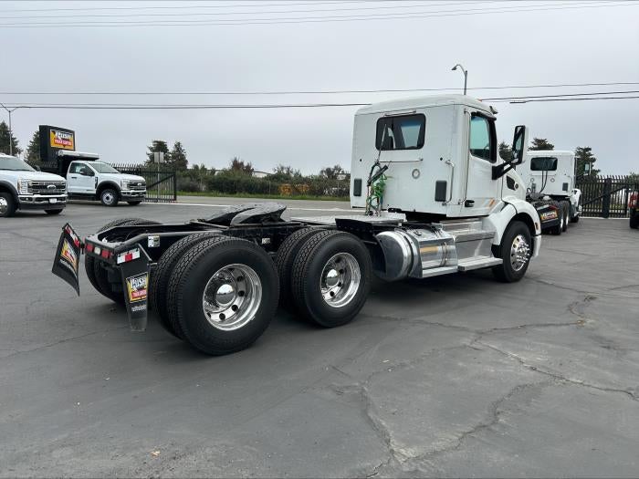 2019 Peterbilt 579 Base