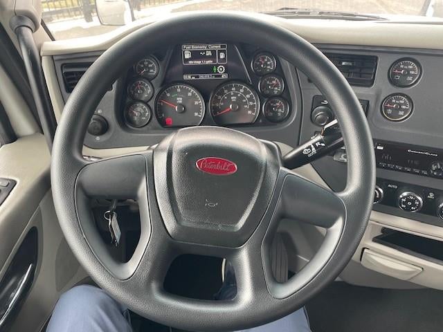 2020 Peterbilt 579 Base