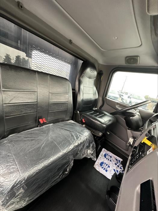 2019 Peterbilt 337 Base